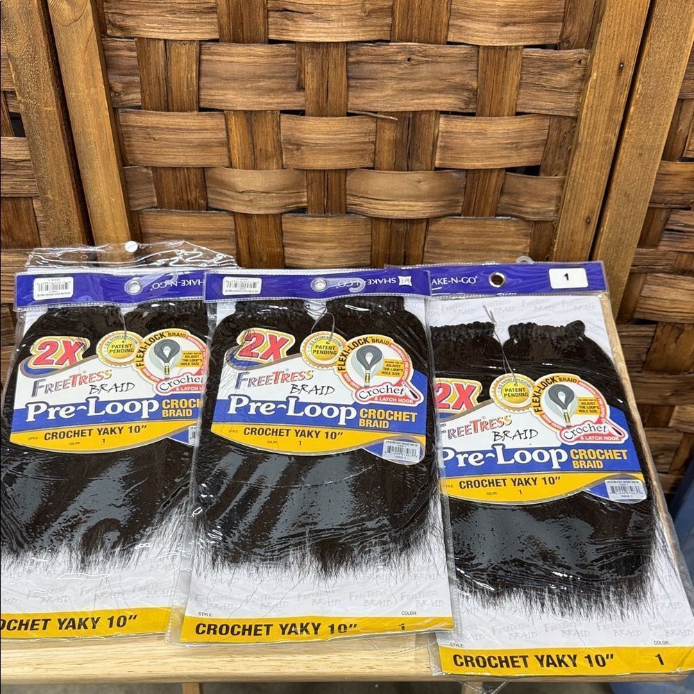 FREETRESS SYNTHETIC CROCHET PRE-LOOPED BRAID Yaky 10” 3pack